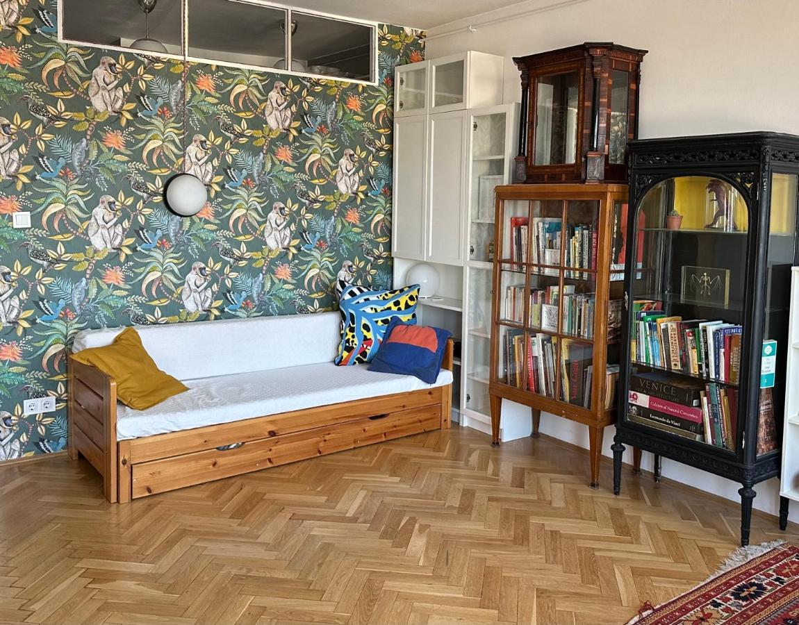 Bright & Spacious Home In Buda Budapest Kültér fotó